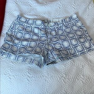 Old Navy Blue and White Patterned Women's Shorts